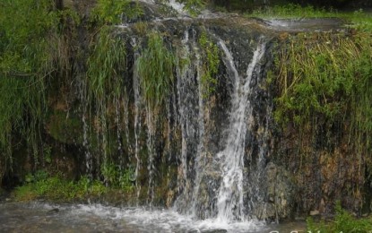 Cascada cu apă termală Toplița