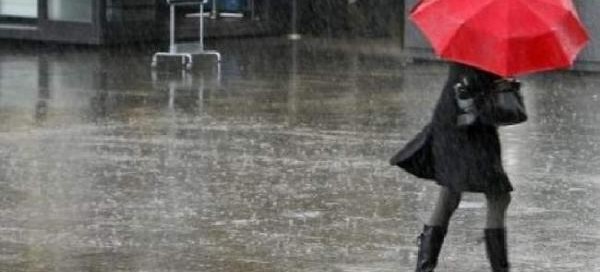 COD GALBEN de ploi in vestul tarii. Meteorologii anunta ca precipitatiile au depasit deja 60 de litri pe metru patrat