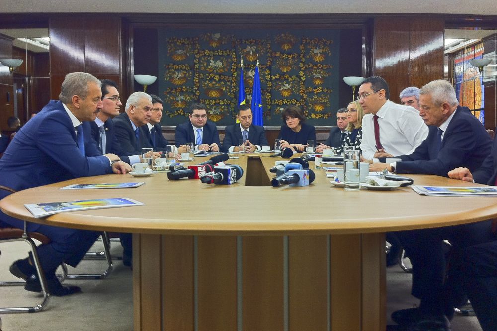 Anghel Iordănescu răspunde atacurilor lansate de Florin Răducioiu: ”Am insistat ca Radu să rămînă