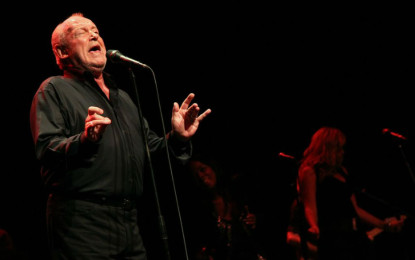 Joe Cocker a murit, la varsta de 70 de ani. Cantaretul britanic suferea de cancer pulmonar