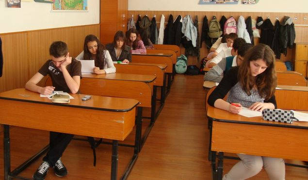 EVALUARE NATIONALA 2015: luni a avut loc proba la LIMBA ROMANA. Cum se calculeaza media pentru admiterea la liceu