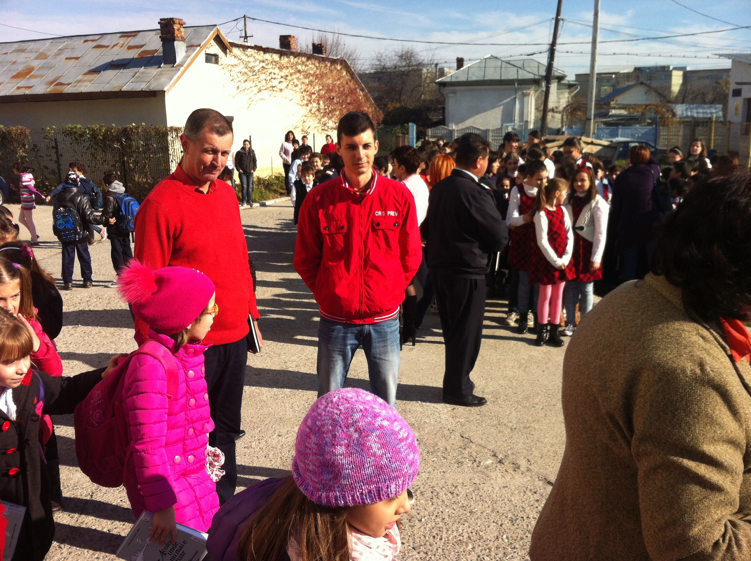 Exercitiul de evacuare la Scoala Gimnaziala nr 2 Caracal