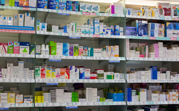 Dispar reclamele la medicamente de pe TV. Senatul a votat legea care interzice publicitatea explicita a acestora