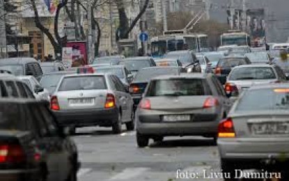 Proiect de lege: Închisoare de la 2 la 5 ani pentru cei ce modifică kilometrajul maşinilor