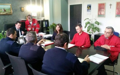 Cris Prev – Spitalul Clinic Judetean de Urgenta Mures primeste vizita inspectorilor de prevenire de la I.S.U. Mures. La sedinta tehnica, predomina rosu si bleumarin. Succes colegilor nostri!