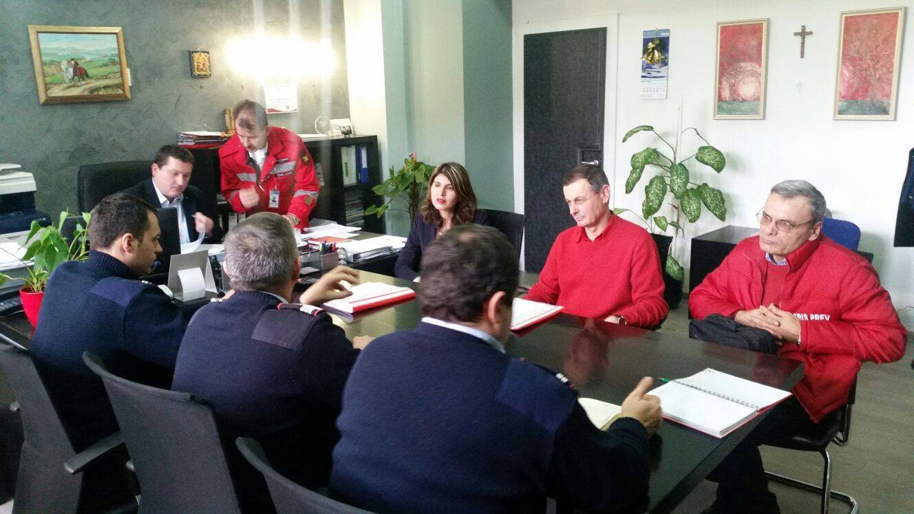 Cris Prev – Spitalul Clinic Judetean de Urgenta Mures primeste vizita inspectorilor de prevenire de la I.S.U. Mures. La sedinta tehnica, predomina rosu si bleumarin. Succes colegilor nostri!