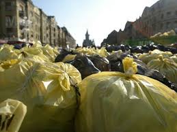 Producătorii cer scăderea penalităţii de 2 lei/kg pentru ambalaje nereciclate. Ministerul Mediului se opune.