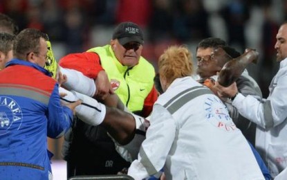 “E clar că unele cluburi din România drămuiesc facilităţile medicale”. Poziţia FIFPro în cazul “Ekeng”