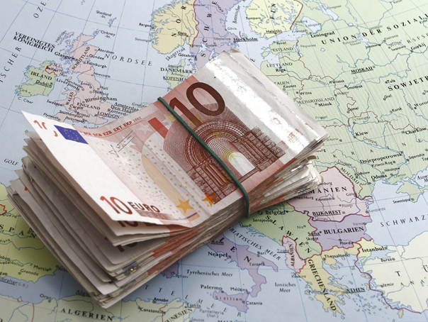 Doi români au lansat pe cont propriu o campanie online prin care doresc să îi atragă pe antreprenorii britanici la Cluj-Napoca, un oraş care s-a afirmat în ultimii ani ca un important centru pentru startup-urile din domeniul tehnologic.