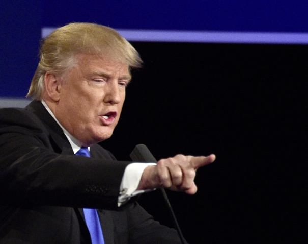 Trump întrerupe campania electorală pentru a participa la deschiderea unui hotel ce-i poartă numele
