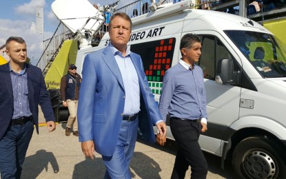 Iohannis i-a cerut procurorului general să urgenteze cercetările în cazul Ghiţă-Kovesi privind teza de doctorat: Nu cred că trebuie să vorbim despre o demisie