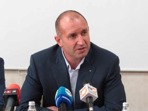 Rumen Radev, pe primul loc în scrutinul prezidenţial din Bulgaria, cu peste 58%, potrivit unor exit-poll-uri