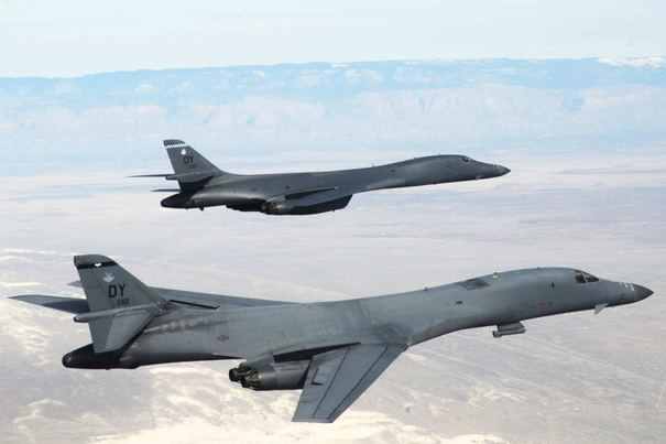 Bombardiere americane s-au apropiat de spaţiul aerian nord-coreean, susţine regimul de la Phenian
