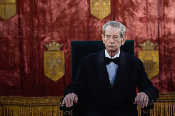 Casa Regală: Regele Mihai, în continuare în stare gravă/ Regele poate fi vizitat doar de fiicele sale, de Principele Radu şi de Mitropolitul Iosif