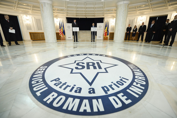 Manda: Comisia SRI nu a primit răspuns privind solicitarea de retragere din funcţie a lui Dumbravă