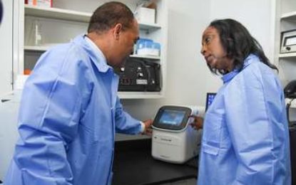 A început testarea pe oameni a medicamentului pentru coronavirus Citeşte întreaga ştire: A început testarea pe oameni a medicamentului pentru coronavirus
