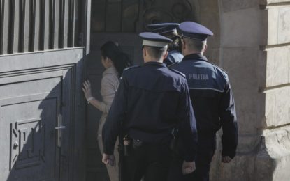 Sorina Pintea, dusă la spital direct din Arestul Capitalei. Fostul ministru află dacă rămâne sau nu după gratii Citeşte întreaga ştire: Sorina Pintea, dusă la spital direct din Arestul Capitalei. Fostul ministru află dacă rămâne sau nu după gratii