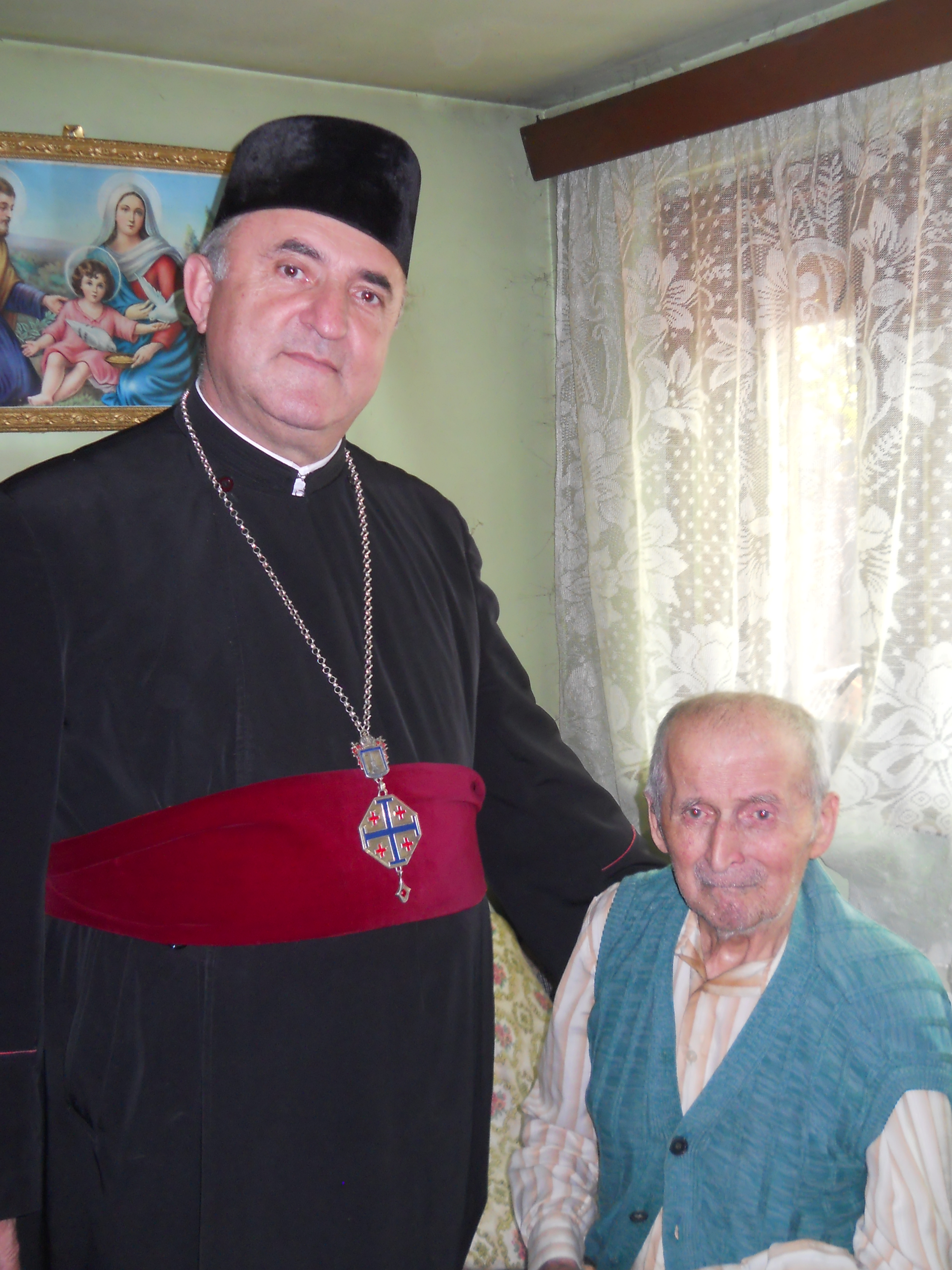 Protopopul Zalăului, Cătălin Lucaci, găsit spânzurat în casa parohială chiar de tatăl său Citeşte întreaga ştire: Protopopul Zalăului, Cătălin Lucaci, găsit spânzurat în casa parohială chiar de tatăl său